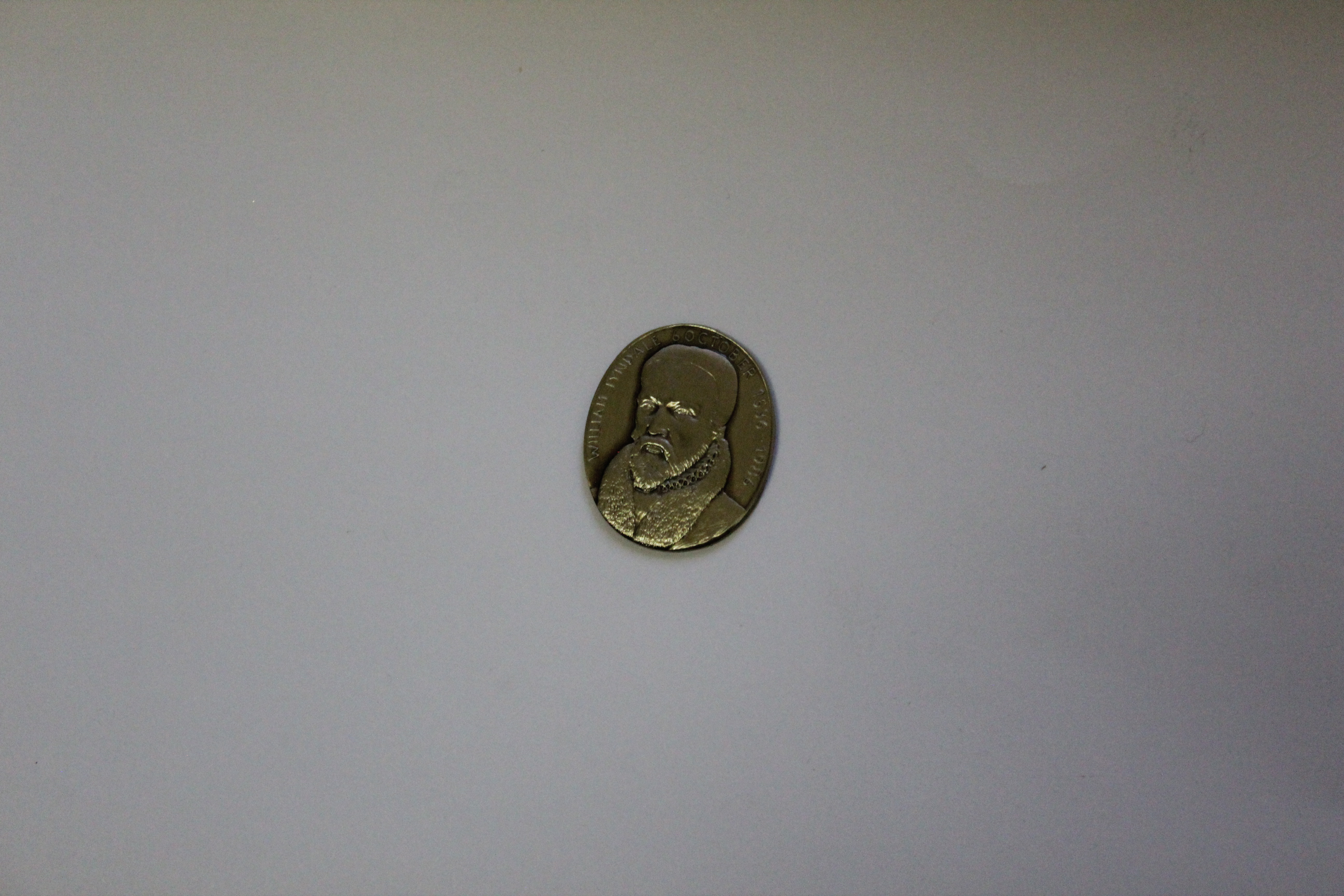 Médaille à l'effigie de William Tyndale